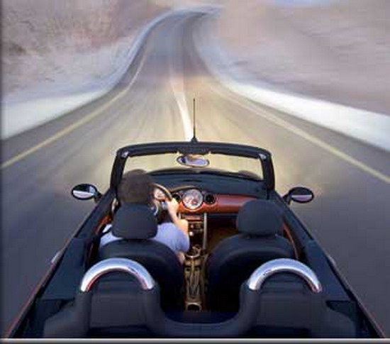 ��ʻMini Cooper S�������Jebel Hafeetɽ·