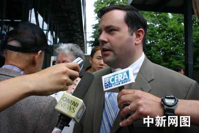 加拿大总理发表正式声明就人头税向华人道歉
