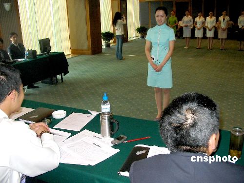 当空姐须会武术者优先 川航在渝招“霹雳娇娃”