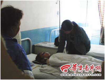 十岁女孩上学路上被强暴 直肠被撕裂(组图)