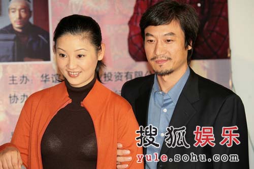 Ʋ�·�С�ն�����Ĭ �췫���Ŵ���¶����(ͼ)