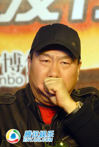住超豪酒店收逾5千万片酬 张伟平炮轰周润发扮大牌