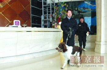 洗浴城遭恐吓百余人疏散恐吓电话直接打到110