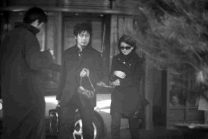 组图:李湘新男友曝光 亲密挽手殷勤相随