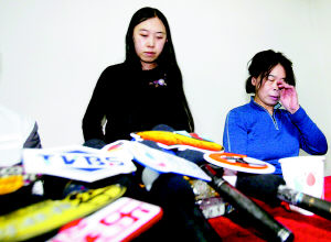 杨丽娟母女蓬头垢面接受采访 杨女咆哮自己没病(图)