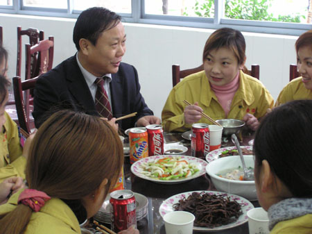 郑秀康:制鞋专家的低调人生