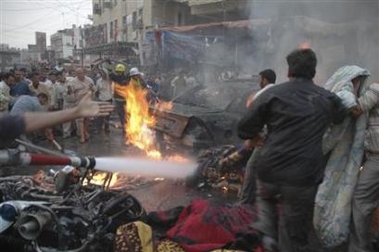 伊拉克圣城卡尔巴拉发生爆炸47人死亡(组图)