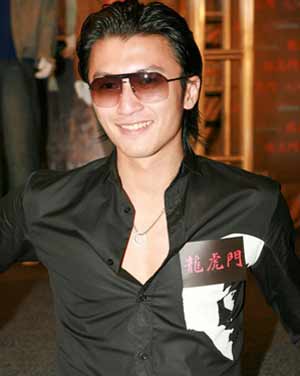 王菲为爱屡败屡战 为家固执坚决退出歌坛
