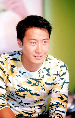 王菲为爱屡败屡战 为家固执坚决退出歌坛