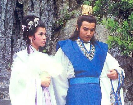 翁美玲诞辰四十八周年 身后谜团理还乱(组图)_