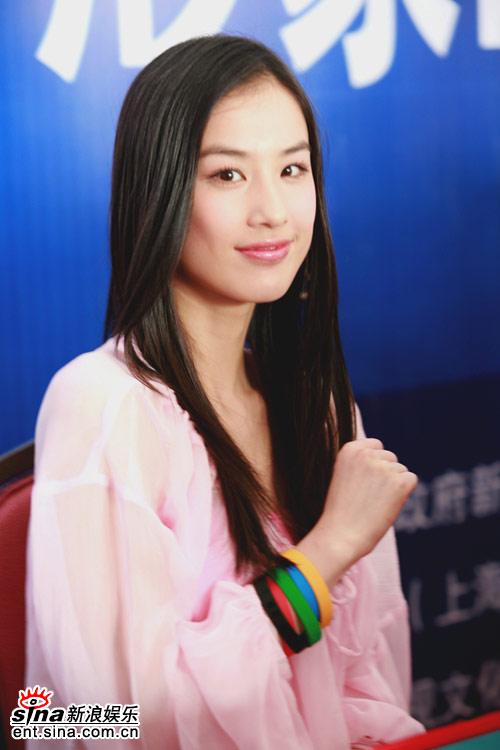 黄圣依结缘奥运新歌被征集为奥运歌曲(组图)