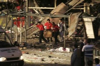 土耳其爆炸伤亡人数达106人(组图)