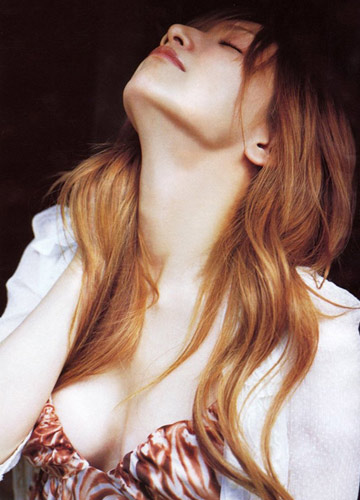 日本女星后藤真希写真 <em>大胆</em>玩<em>美乳</em>诱惑(组图)_