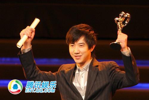 “白玉兰”奖揭晓 孙红雷刘若英称帝封后(图)