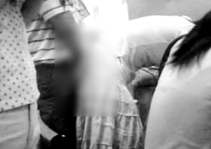 男子招聘会现场拉下裤链贴身猥亵女生(图)