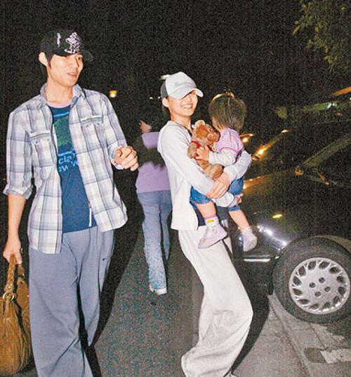 大S帮妹妹带孩子 常被俏妞叫“妈”很开心(图)