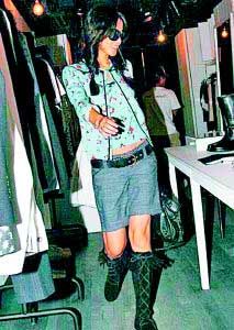 王菲女儿手术缺钱卖豪宅? 港媒爆菲鹏财政危机