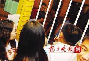刘天王“爽约”彩排 演唱会主办方频抱怨(组图)