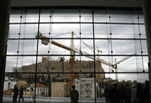 希腊雅典卫城博物馆文物开始搬家 