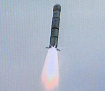 图文：嫦娥一号探月卫星顺利发射升空