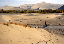 库姆塔格沙漠逼近敦煌 被沙包围 