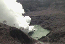 印尼克卢德火山喷发有毒烟雾