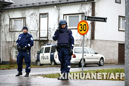 芬兰发生校园枪击案致9人死亡(组图)