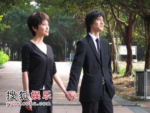 周渝民和李冰冰合作的电影《蝴蝶飞》剧照