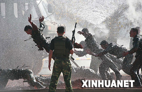 中印陆军反恐训练进入山地战训练阶段(组图)