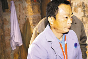 面对5条人命,嫌犯的丈夫非常痛苦