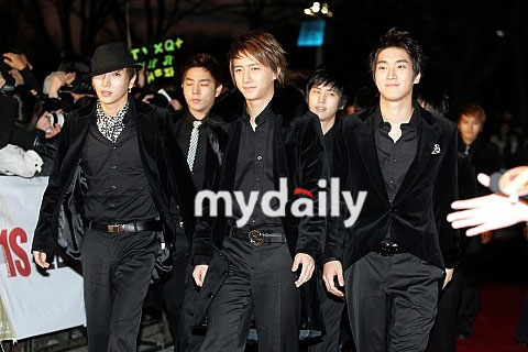 SuperJunior荣登韩国2007专辑销量榜冠军(图)