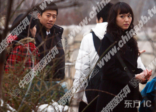 夏雨与唐嫣秘密约会 袁泉 独守<em>空房</em> [组图]_夏雨