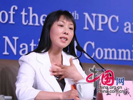 女代表谈艳照门事件及经期休假问题(图)