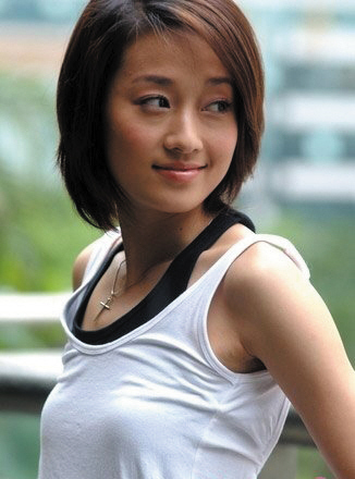 马伊璃频频跟自己撞衫是节俭还是寒酸?--温州