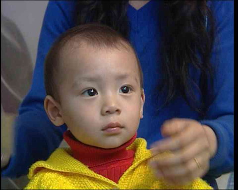 我不要捐款,我只想找个工作给儿子治病_治病_