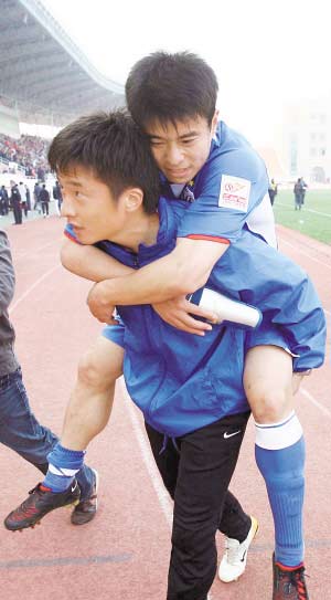 孙祥伤势确诊:韧带无撕裂三周复出征战奥运无碍