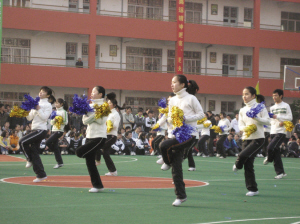 互动报道 资料 正文    这几天,苍南县树人中学的学生们在谈论着一个