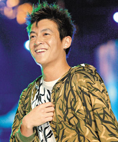陈冠希专辑被批千篇一律金曲奖摈其出局(图)