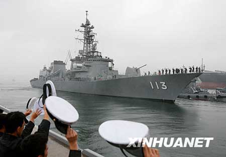 组图：日本海上自卫队导弹驱逐舰启程访华