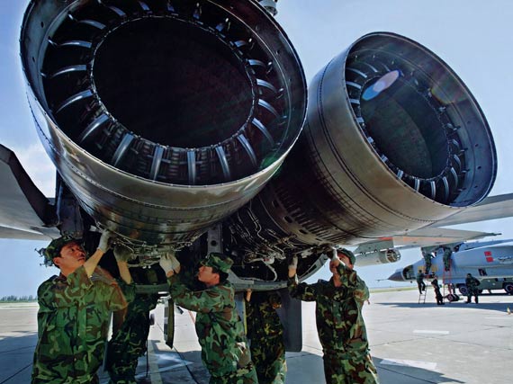 揭秘国产新型发动机:从设计到保障耗时20年