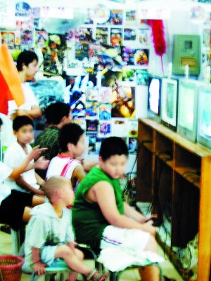 自由市场暗藏黑游戏厅 游戏血腥暴力甚至色情