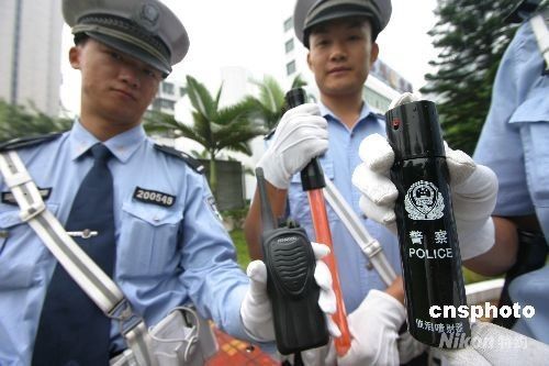 警察支队的交警们从本月中旬开始,每人配备了单警装备的多功能腰带