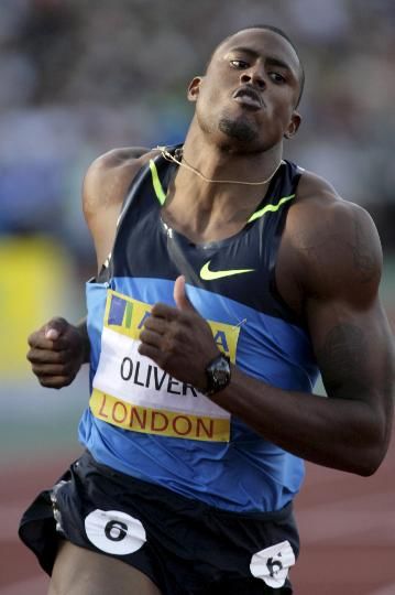 斯左踝受伤步飞人后尘 奥利弗不屑 评价刘翔 _罗