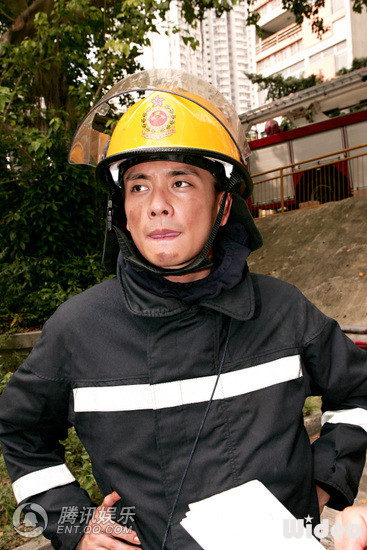 《烈火雄心3》拍外景 郑嘉颖高空坠落不担心_