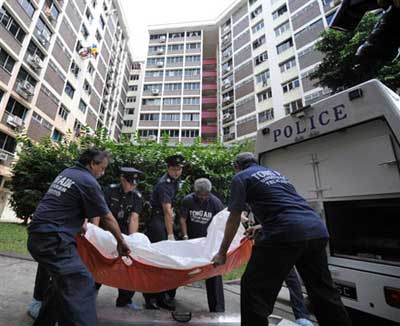 这起命案发生在位于义顺区的公寓内,警方在案发地点发现两把刀,警方称