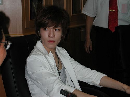 萧敬腾自爆不喜欢手被看 未出道前夏天都穿长