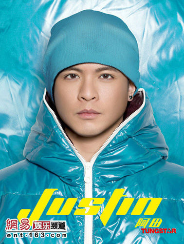 侧田演唱会与2R大跳辣舞 穿羽绒拍摄汗流夹背