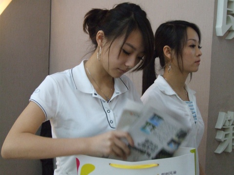 成都2008秋交会现场售楼小姐