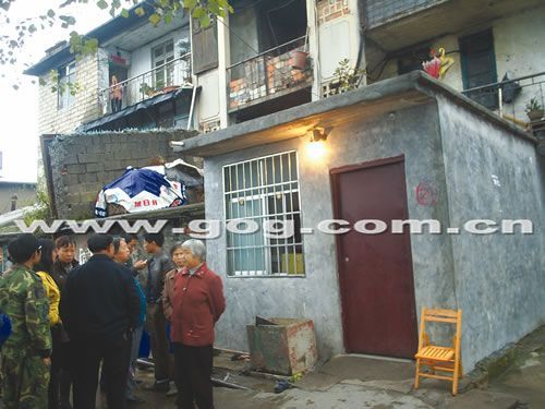 贵州女教师和4名<em>学生</em>惨死家中 女尸赤裸(图)_裸