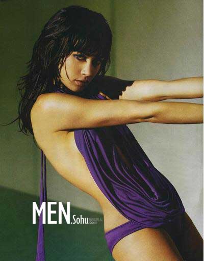 《<em>量子危机</em>》<em>邦女郎</em>欧嘉·柯瑞兰寇性感写真_